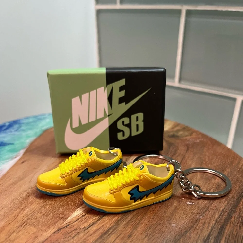 NIKE Grateful Dead Dunks 3D Keychains one pair - Picture 1 of 8